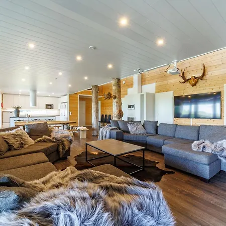 Hirvi Villa *