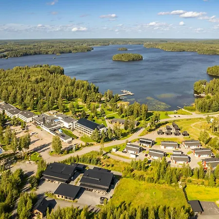 Hirvi Villa *